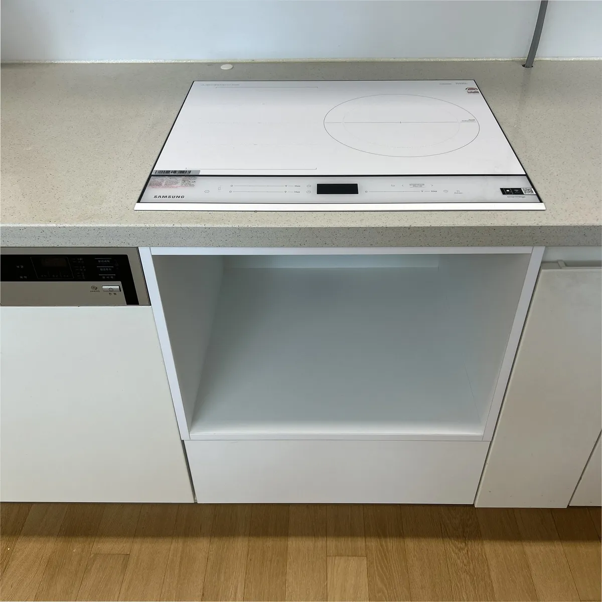 시공 후 - 가스오븐 → 인덕션 수납장 교체