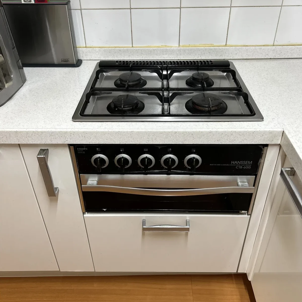 시공 전 - 가스오븐 수납장 전면 교체