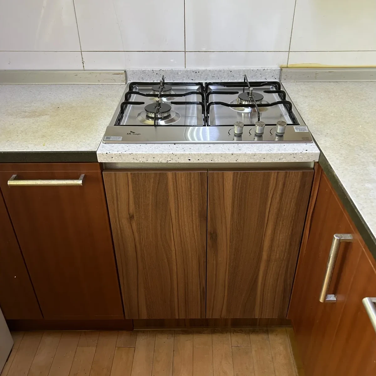 시공 후 - 독립형 오븐 → 빌트인 수납장