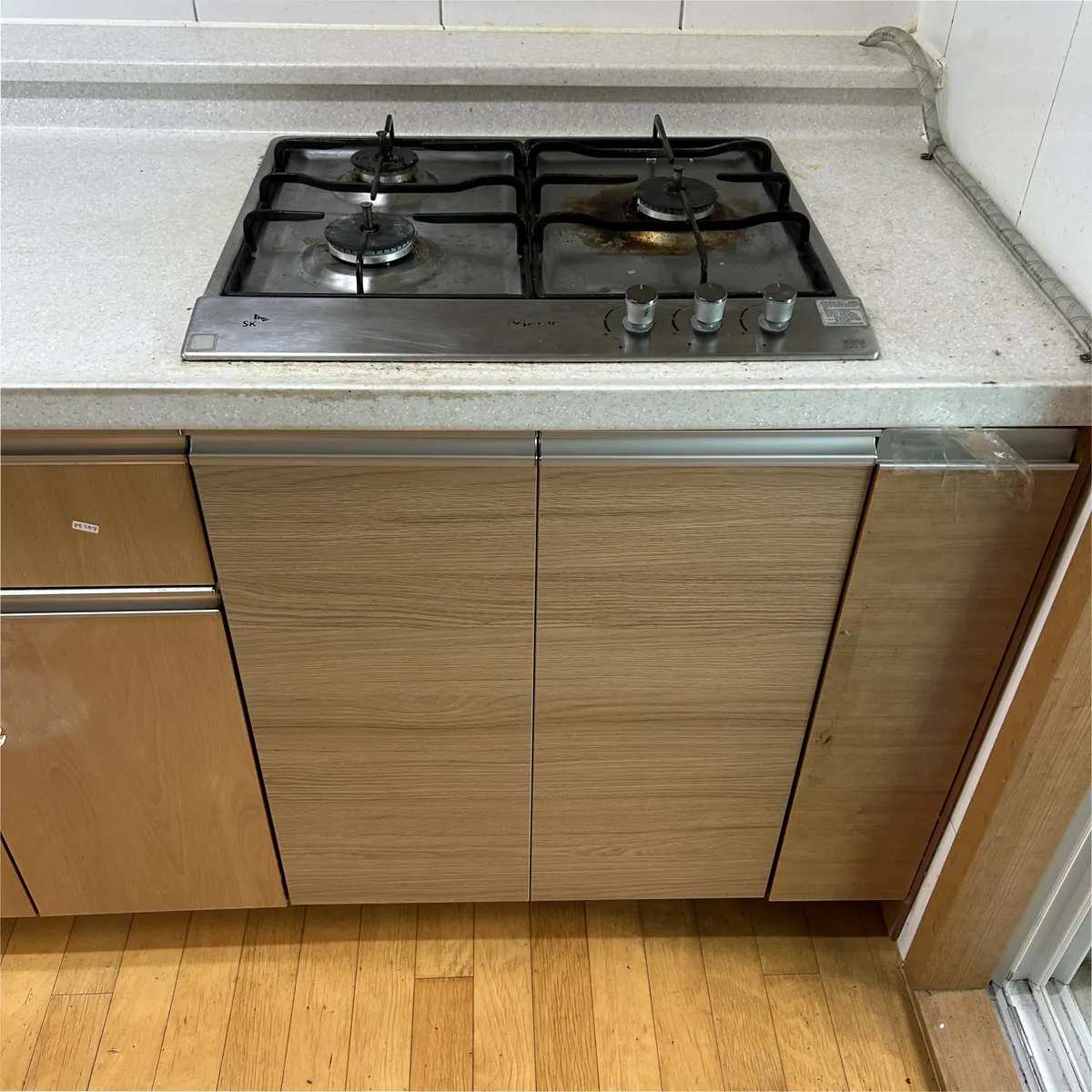 시공 후 - 가스레인지 수납장 교체